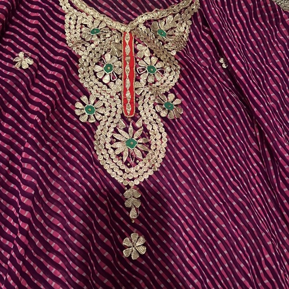 Indian style kaftan - easy to wear and festive - Picture 2 of 2